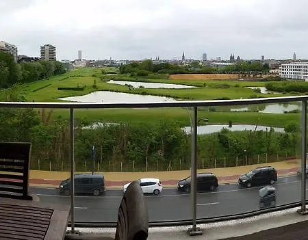 Infinity I, 0405 Apartment *