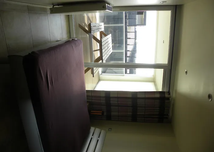 Apartment Infinity I, 0405 *