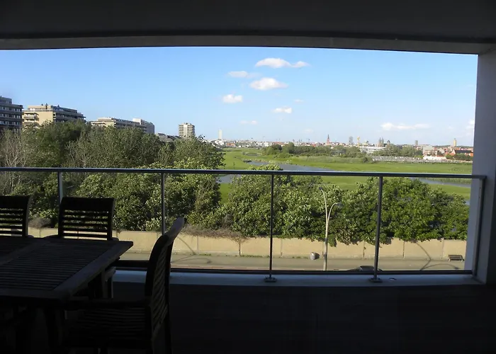 Infinity I, 0405 Apartment